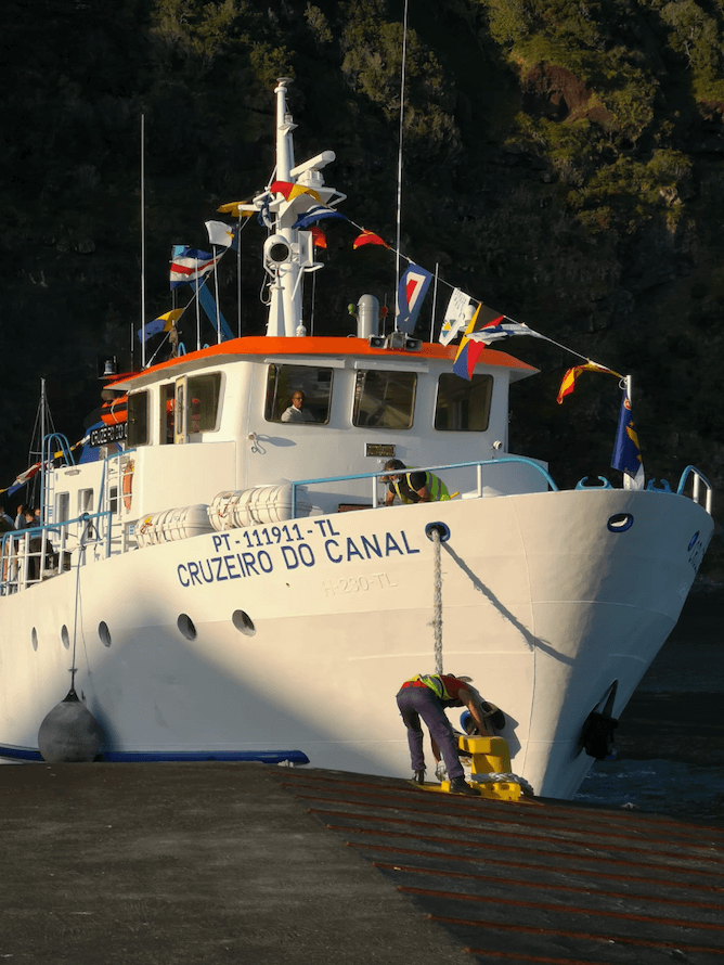 cruzeiro canal medium sized azorean ferry