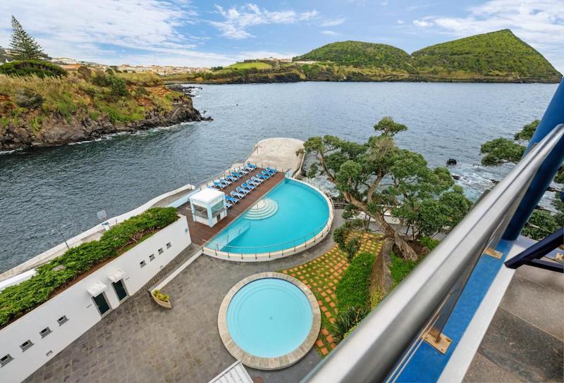 hotel caracol swimming pools