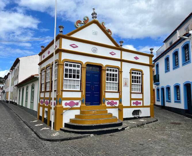 colorful houses city centre angra heroismo