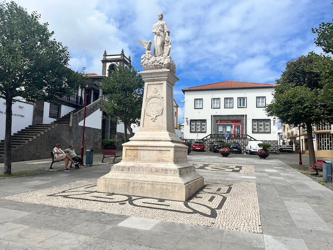 main square praia vitoria