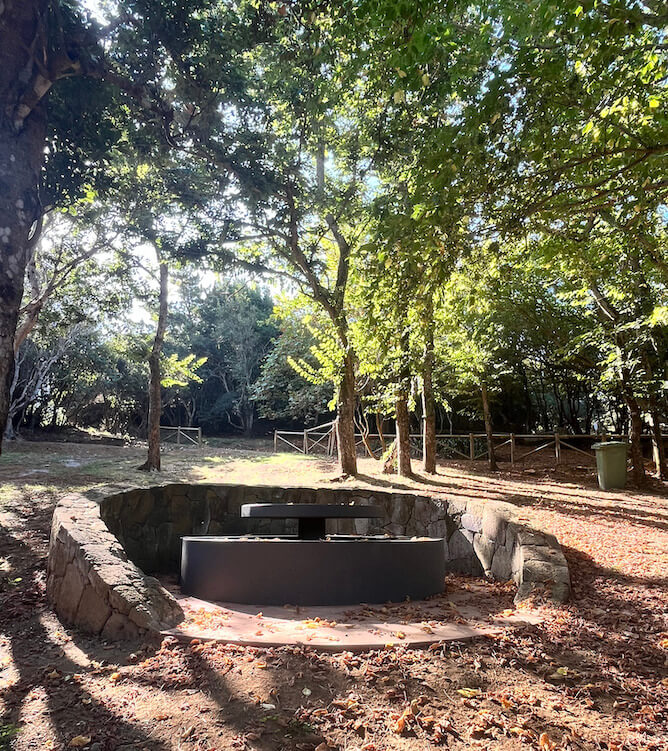 picnic tables monte brasil