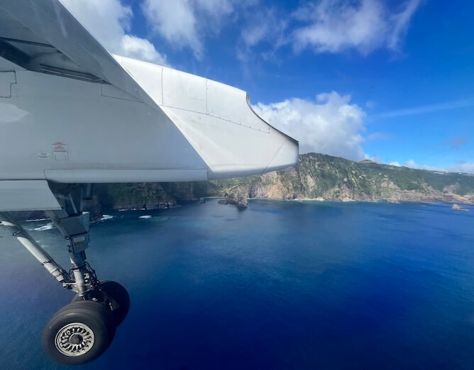 airplane arriving flores island azores