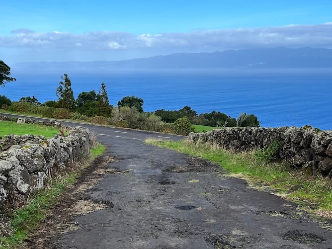 road bad condition azores