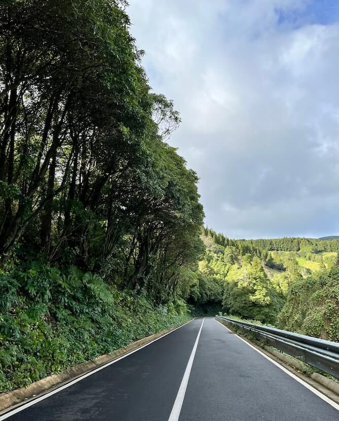 road good condition azores