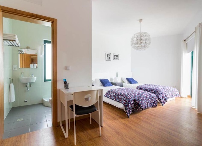 h18 where stay faial double bedroom