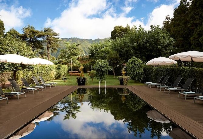 octant furnas outdoor pool