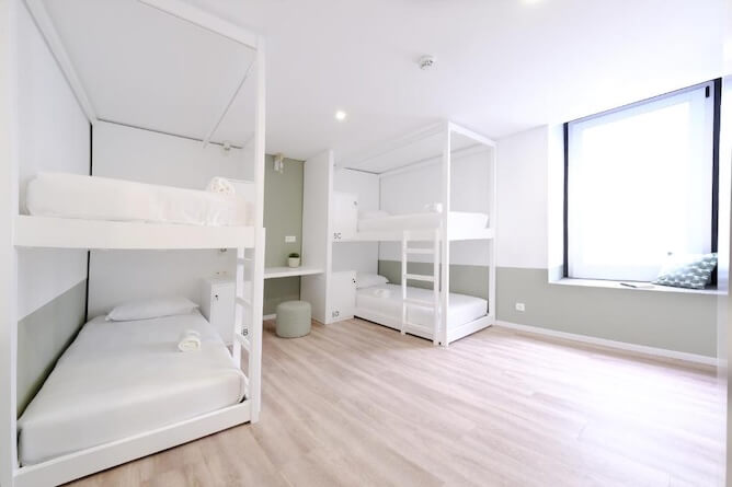 bunk beds large window