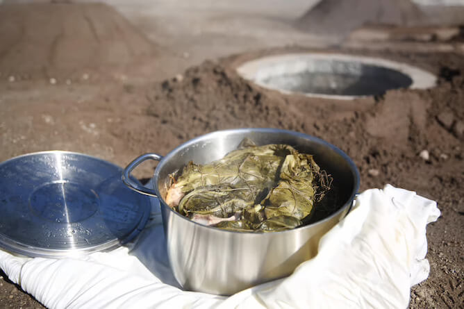 cozido furnas steaming pot