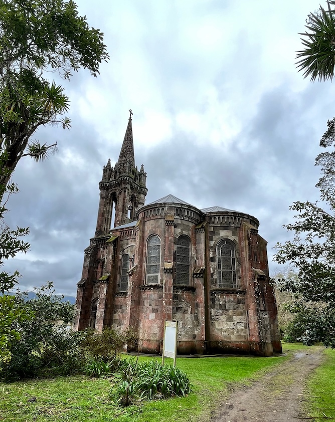 gothic church furnas