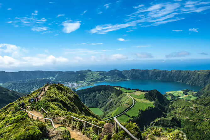 twin lakes sao miguel lookout