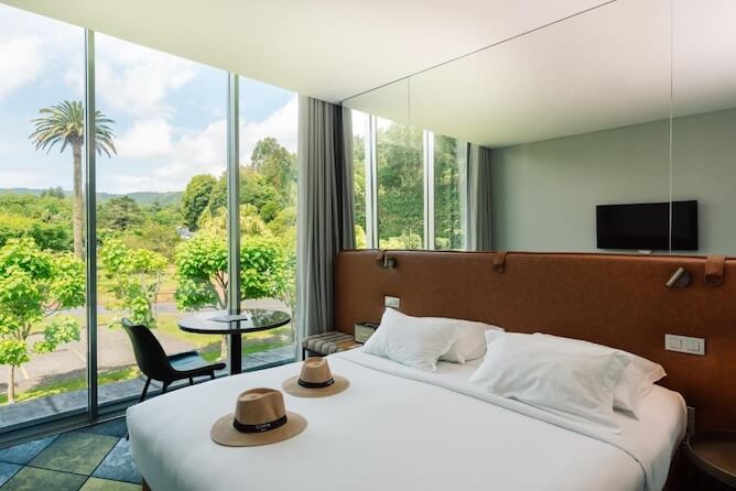 where stay furnas double bedroom